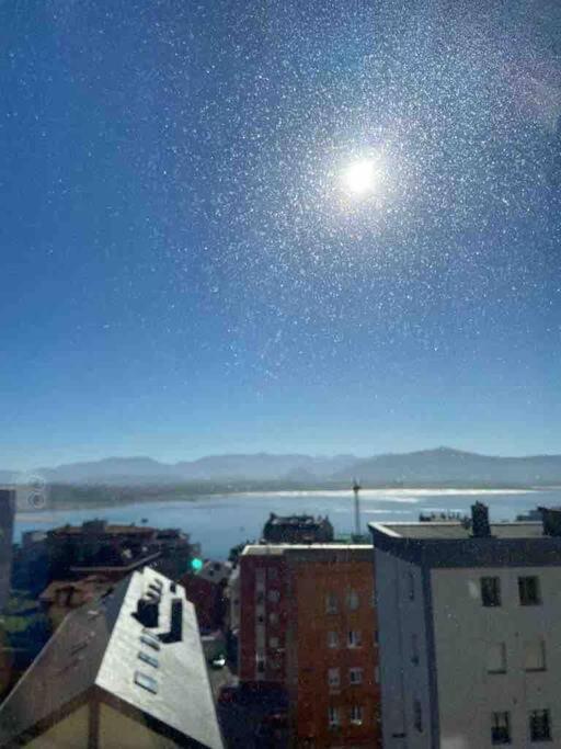 Apartamento Nuevo y Amplio piso con wifi y vistas a la bahia