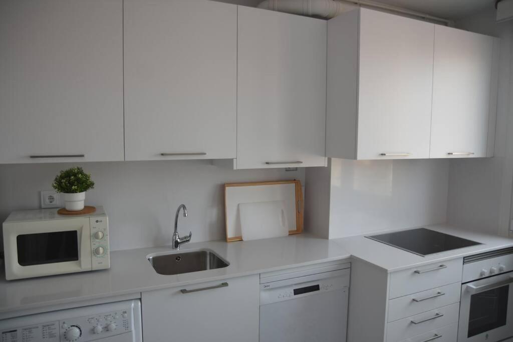 Apartamento Nuevo y Amplio piso con wifi y vistas a la bahia Santander