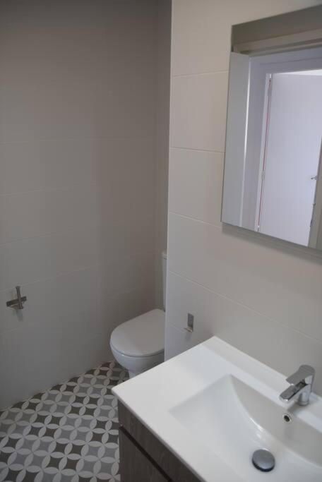 Nuevo y Amplio piso con wifi y vistas a la bahia Apartamento Santander